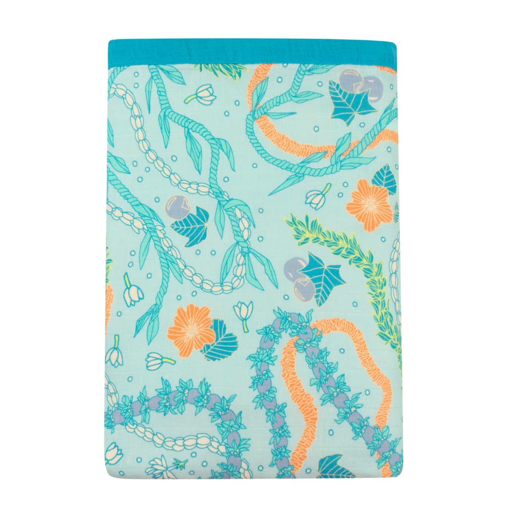 Lei Stand Throw Blanket