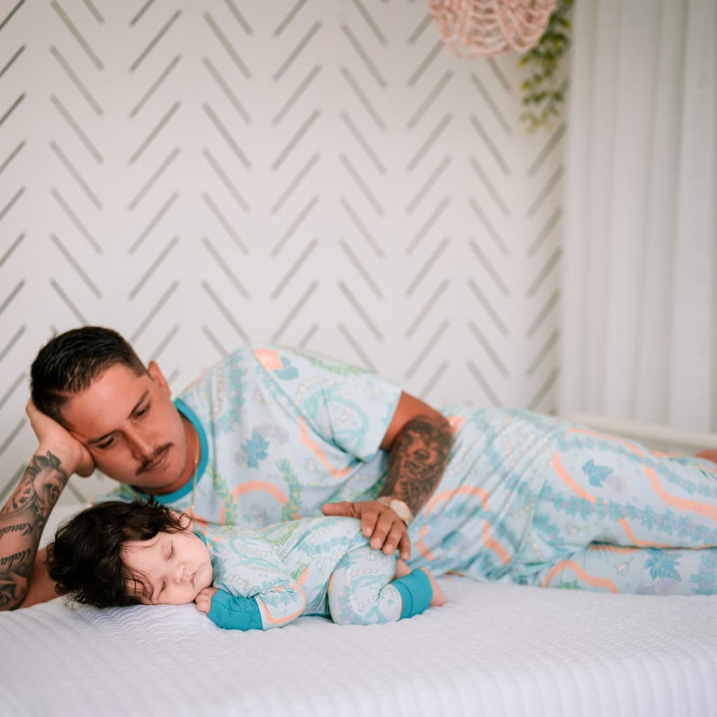 Lei Stand Men's Bamboo Pajamas