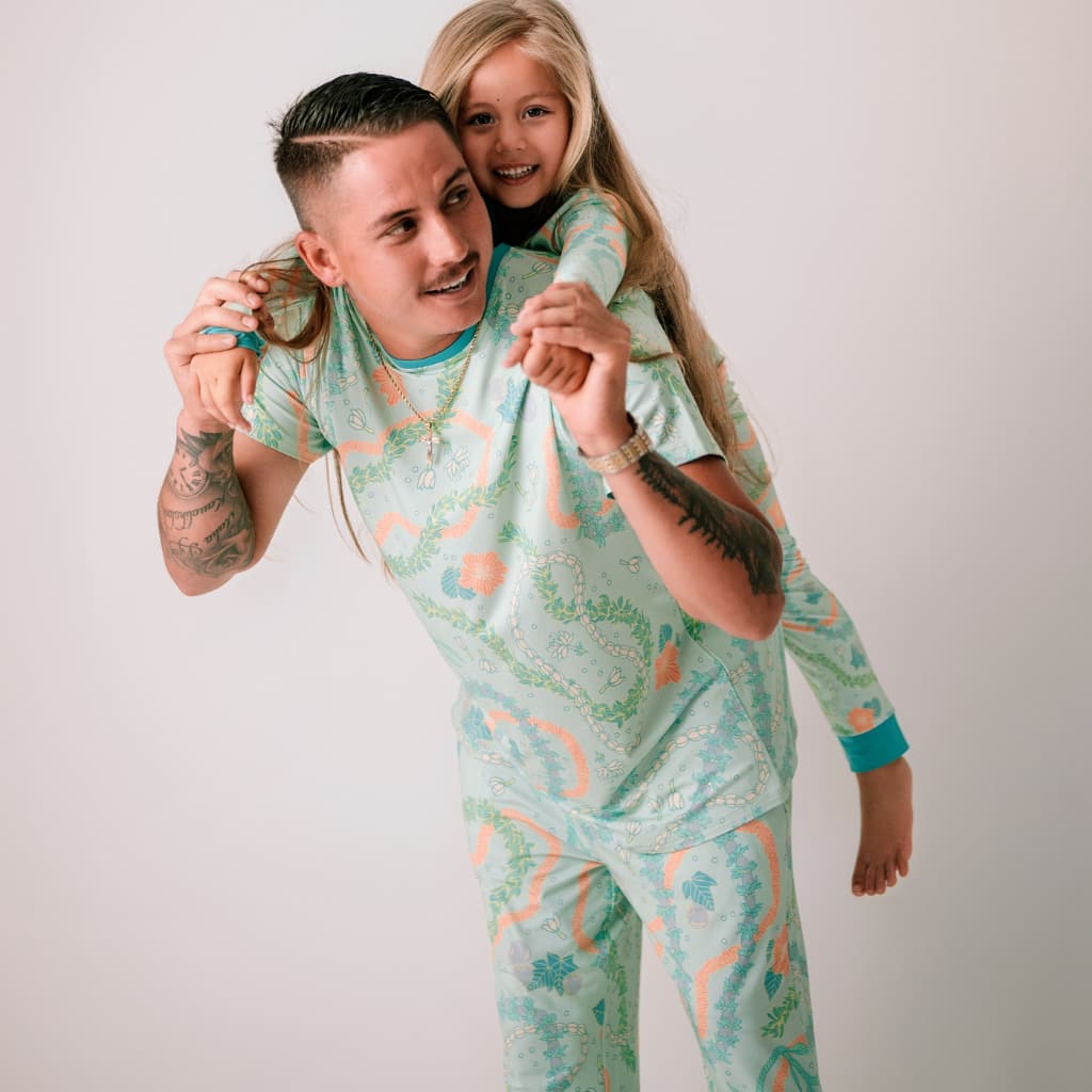 Lei Stand Men's Bamboo Pajamas