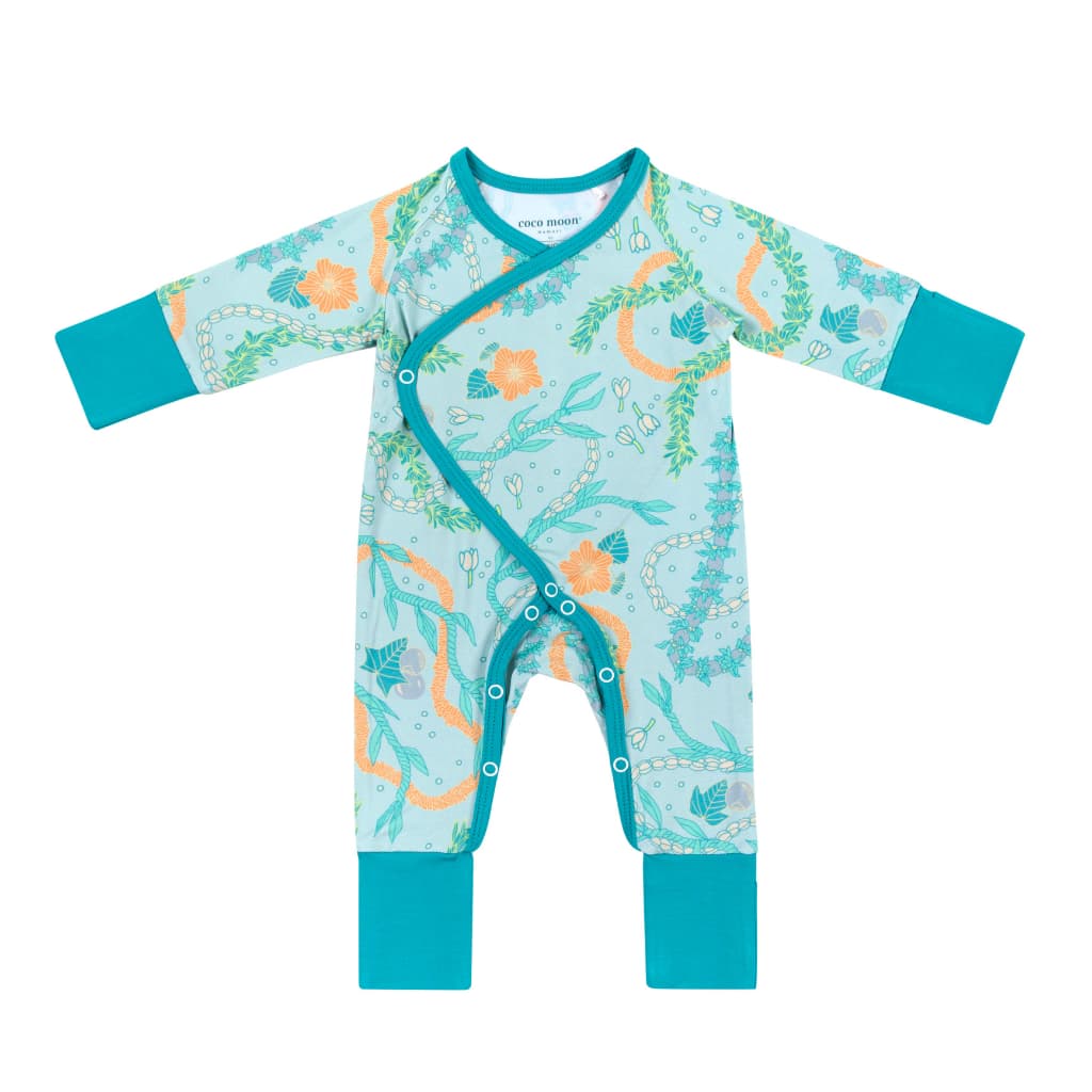 Lei Stand Bamboo Newborn Coverall