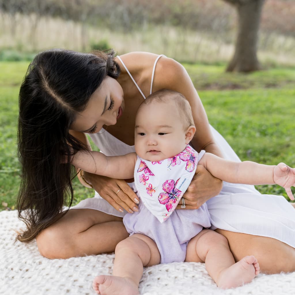 Hibiscus Kiss Bib