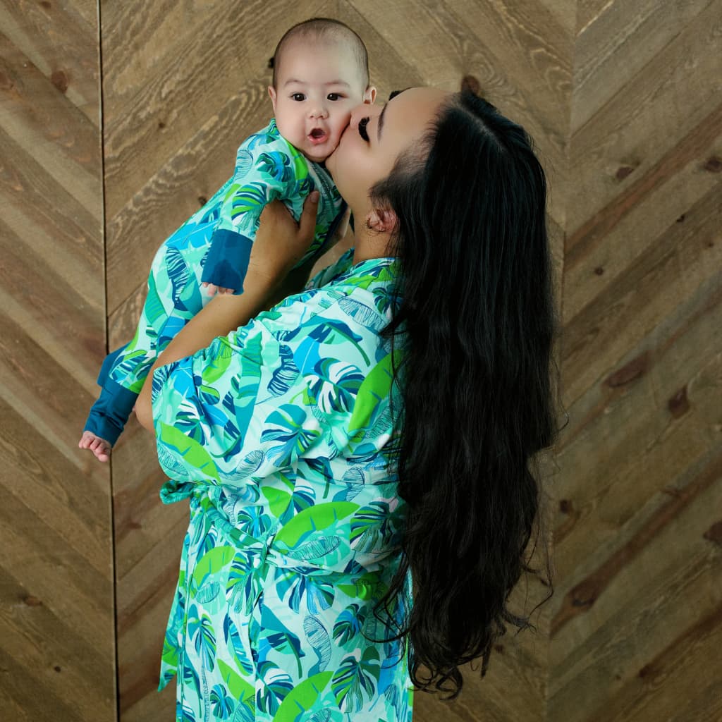 Backyard Oasis Bamboo Mama Robe