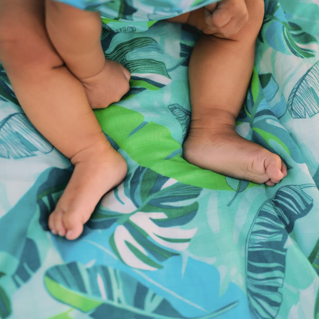 Backyard Oasis Throw Blanket