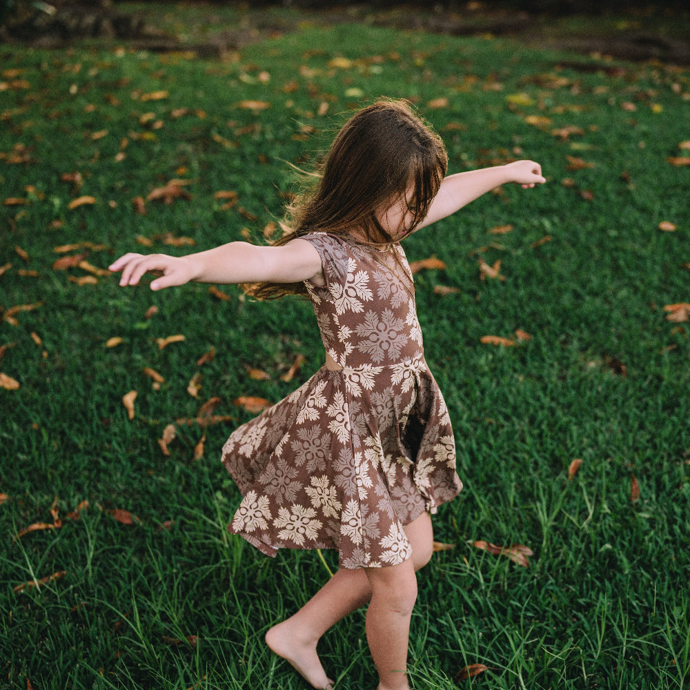ʻUlu Spice Bamboo Twist Back Flutter Sleeve Dress