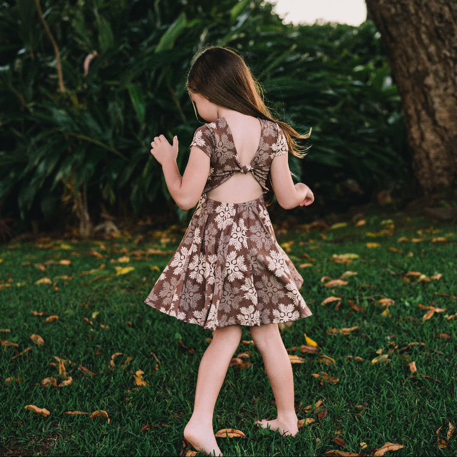ʻUlu Spice Bamboo Twist Back Flutter Sleeve Dress