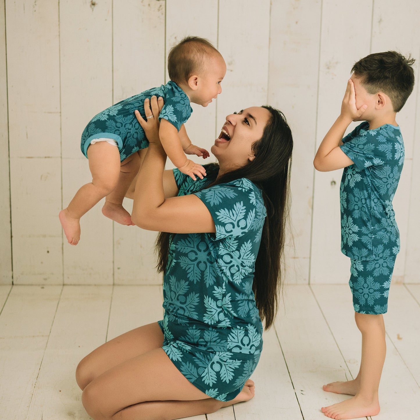 ʻUlu Grove Women's Short Bamboo Pajamas