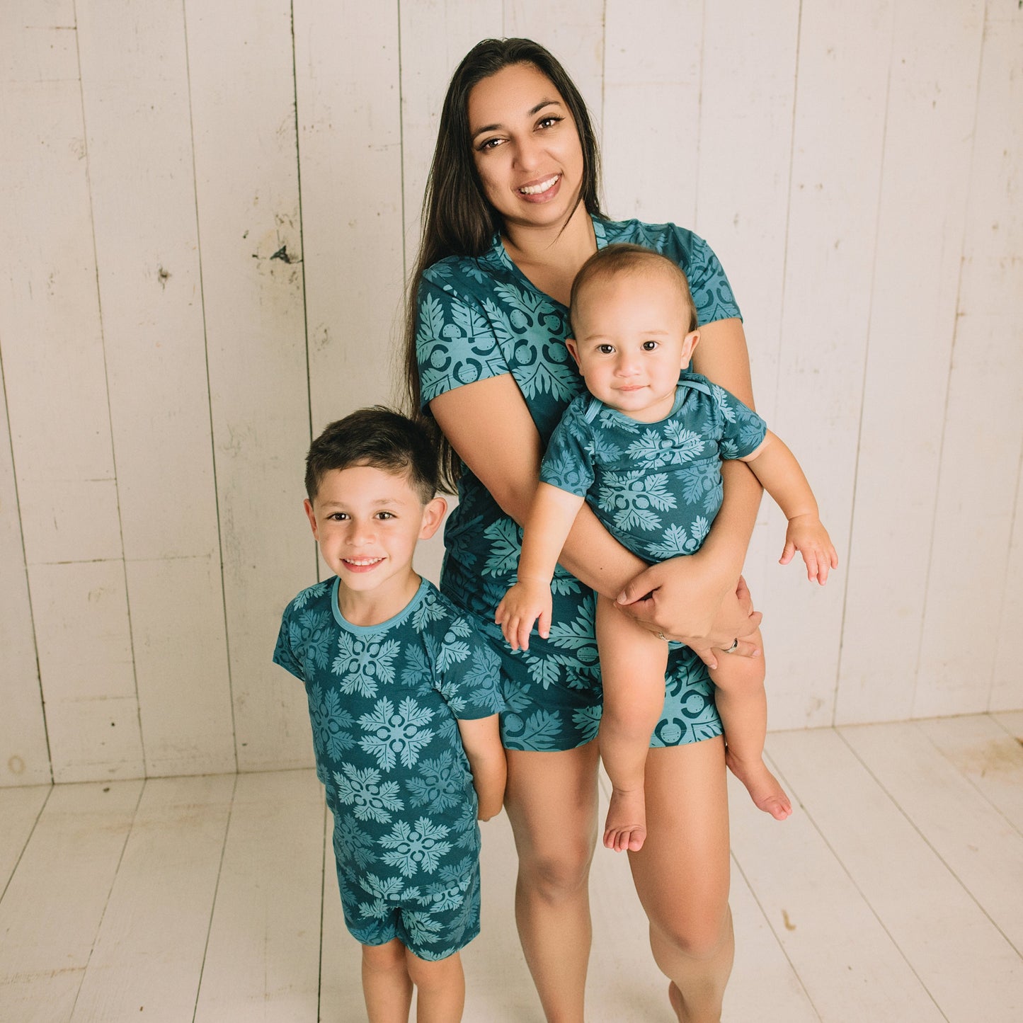 ʻUlu Grove Women's Short Bamboo Pajamas