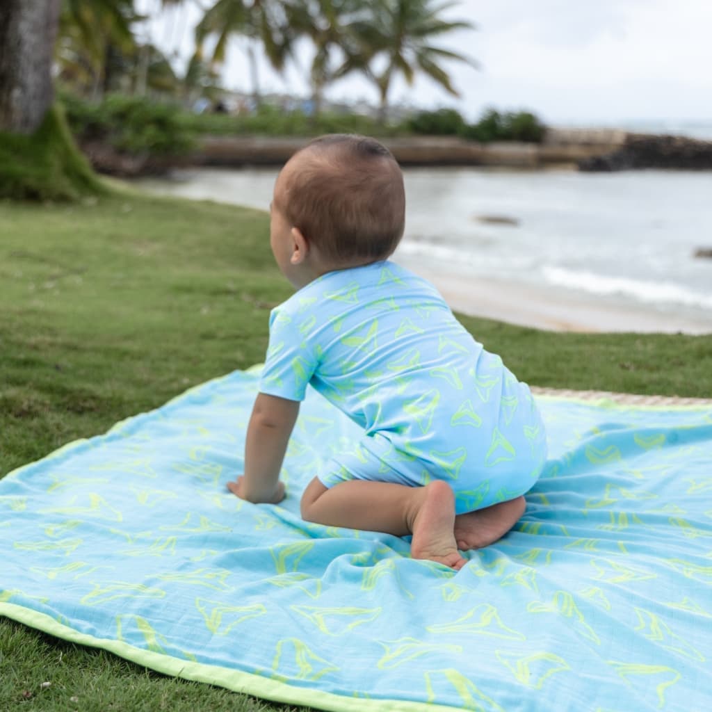 Electric Bite Throw Blanket
