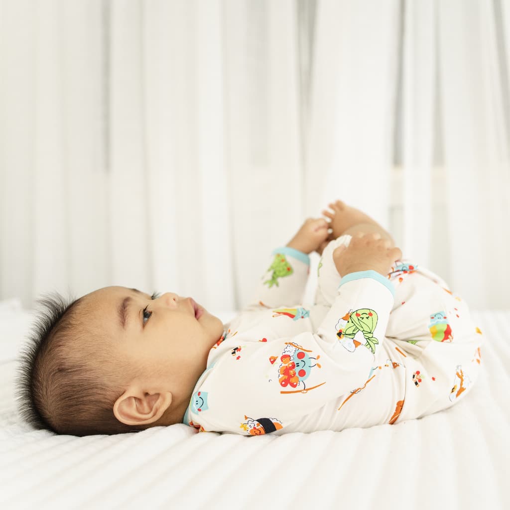 Island Mixed Plate Bamboo Layette Gown