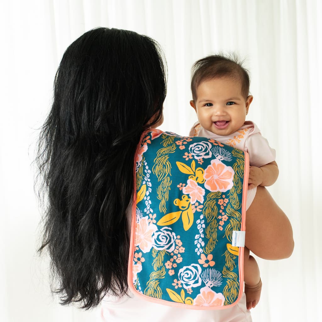 Lā Lei Burp Cloth