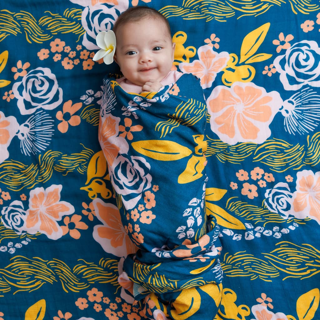 Lā Lei Muslin Swaddle Blanket