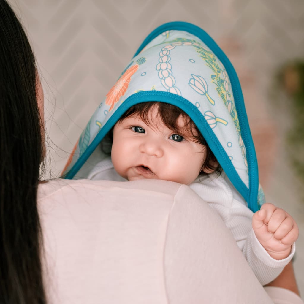 Lei Stand Hooded Towel Set