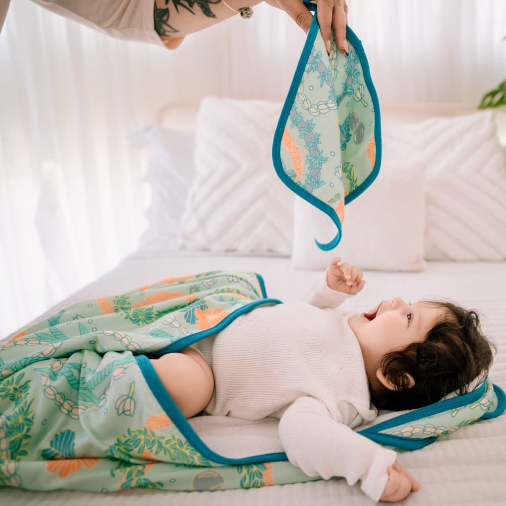 Lei Stand Hooded Towel Set