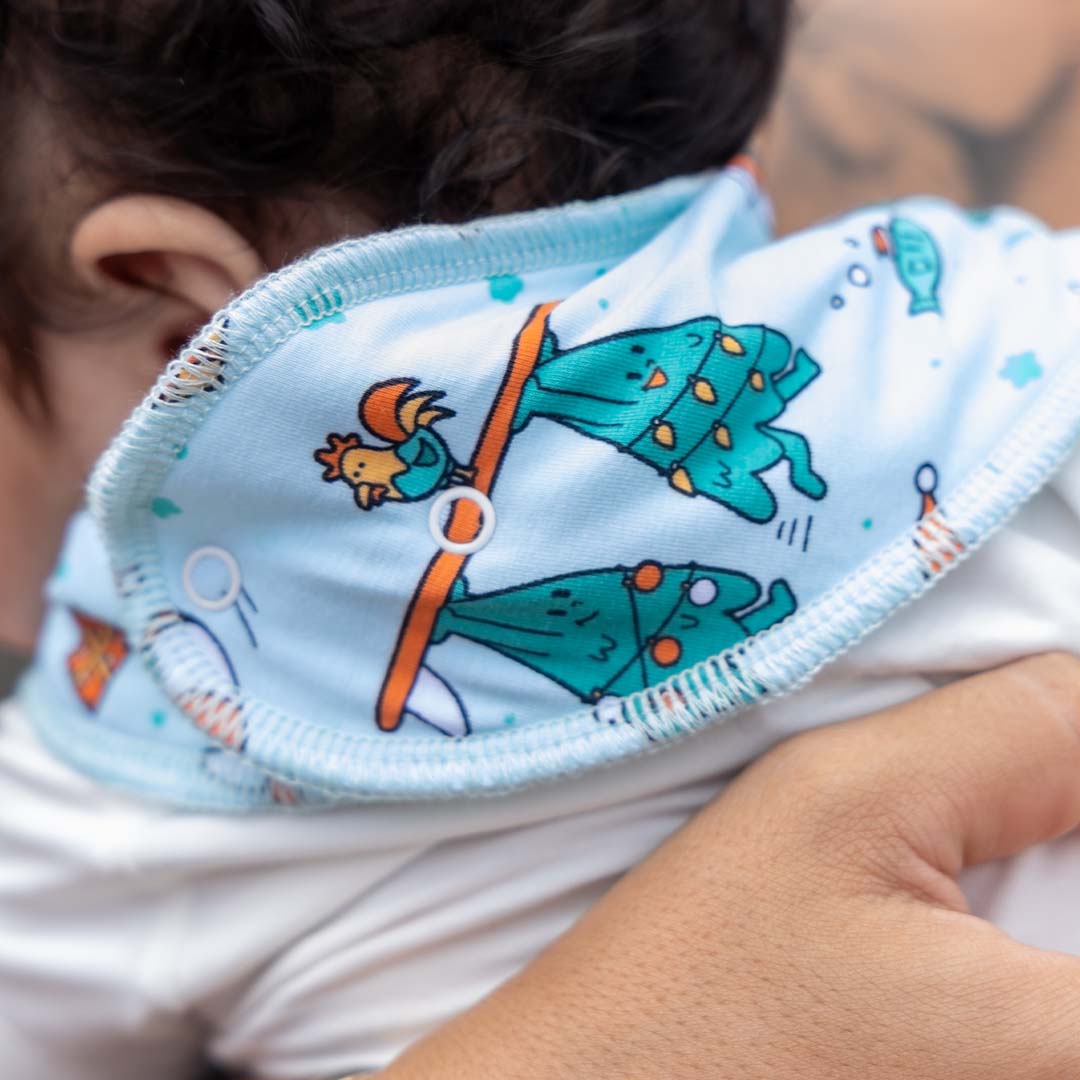 Mistle-Toes On The Nose Bib
