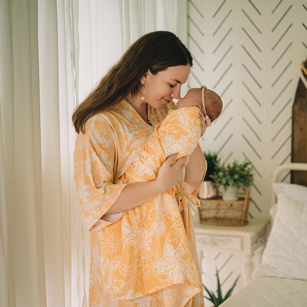 ʻOlena Bamboo Mama Robe