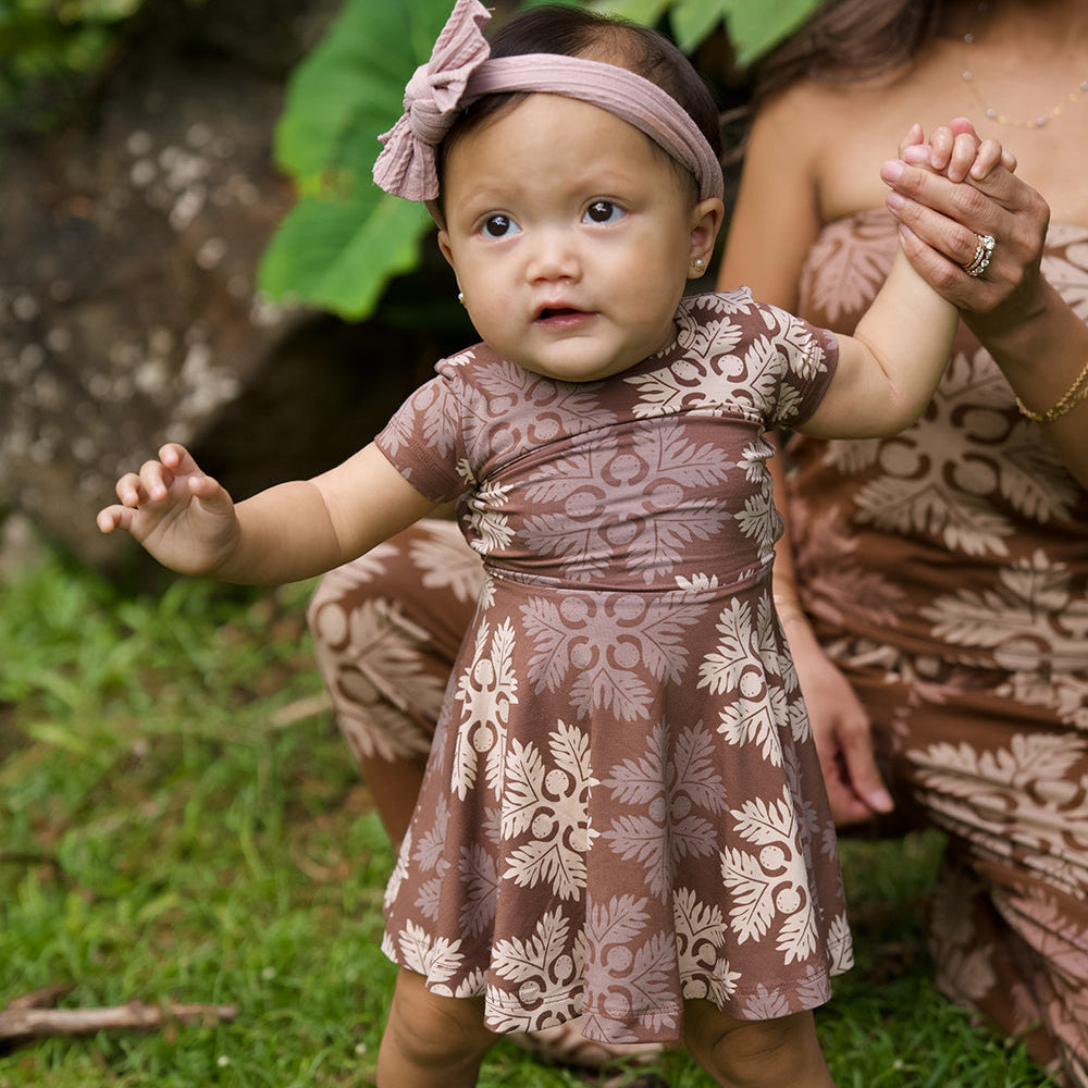 ʻUlu Spice Bamboo Twist Back Flutter Sleeve Dress
