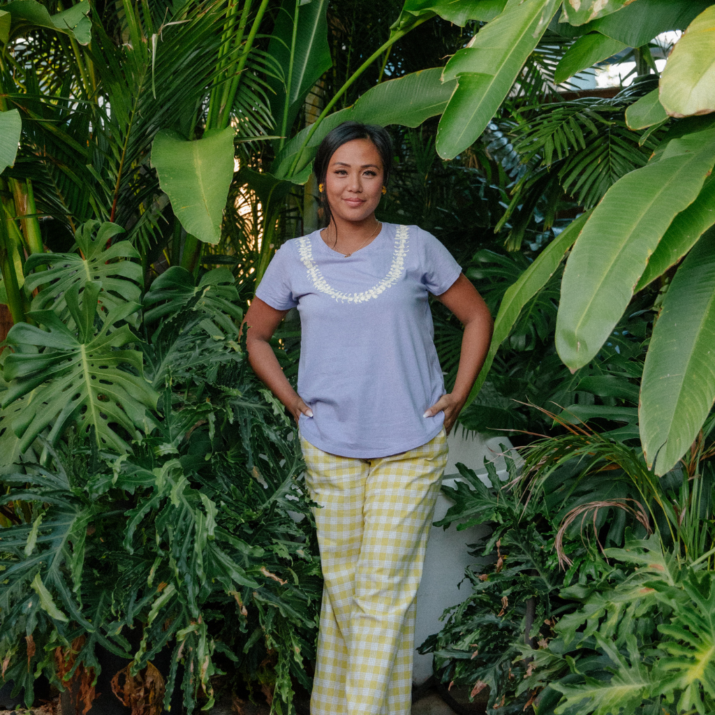 Lei Pua Kenikeni Women's Tee