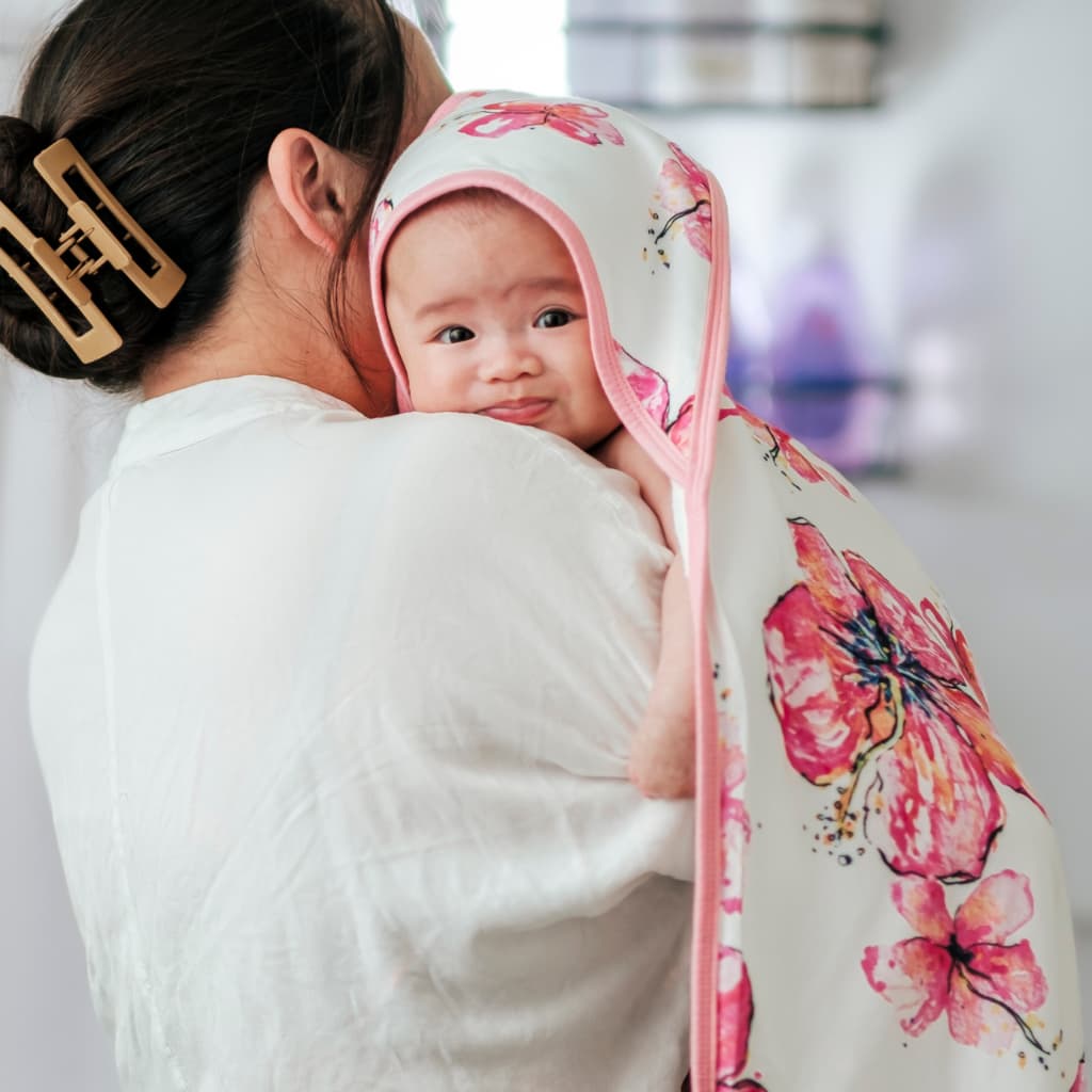 Hibiscus Kiss Hooded Towel Set