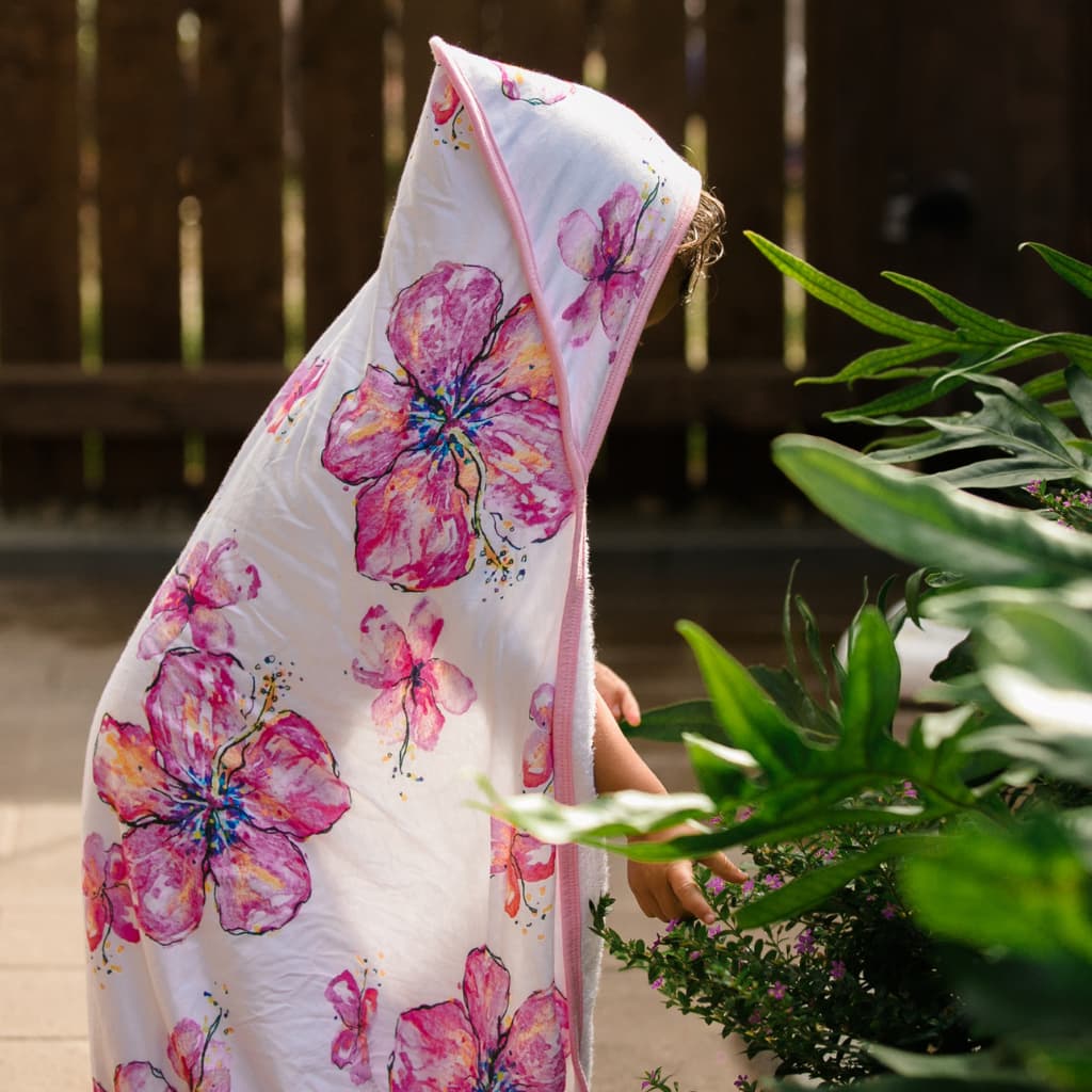 Hibiscus Kiss Hooded Towel Set