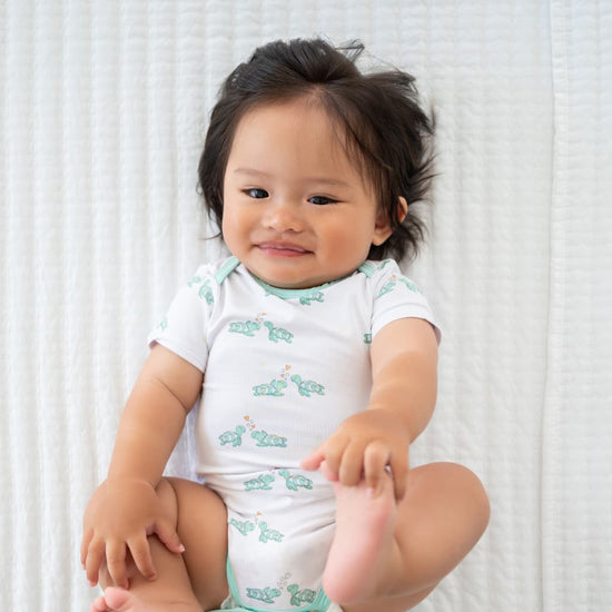 Honu Baby Onesie - Coco Moon Hawaii - Sizes 0 to 12 Months