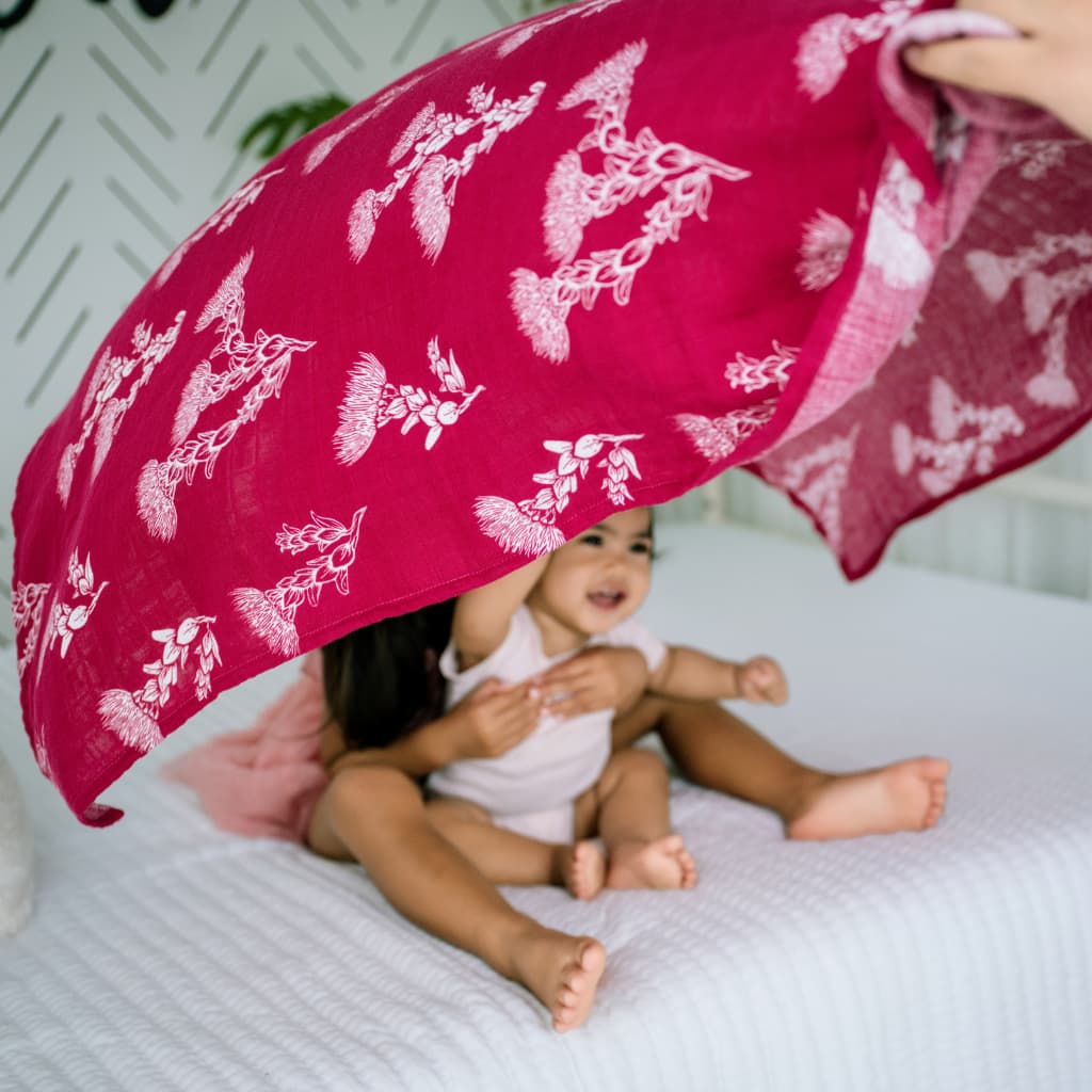 ʻŌhiʻa Lehua Muslin Swaddle Blanket