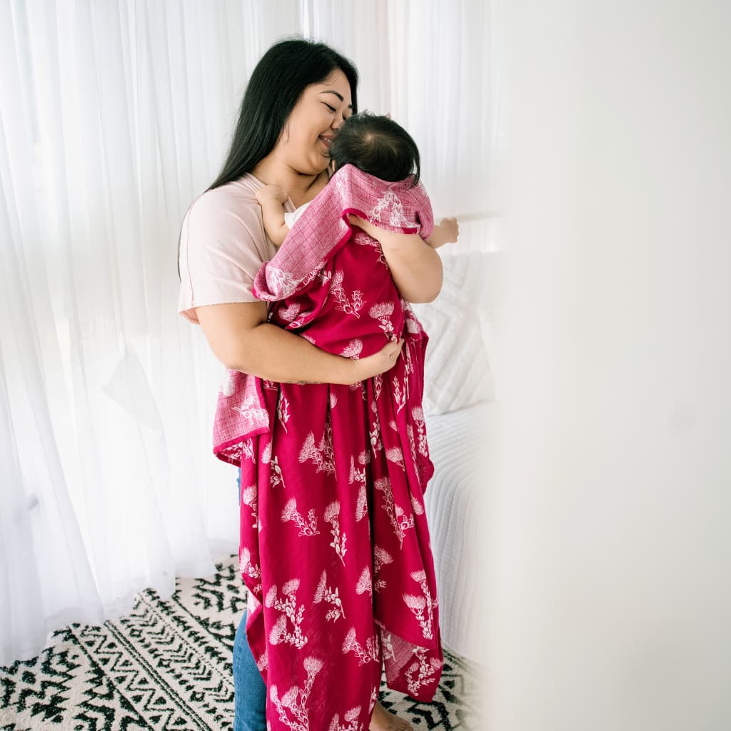 ʻŌhiʻa Lehua Muslin Swaddle Blanket