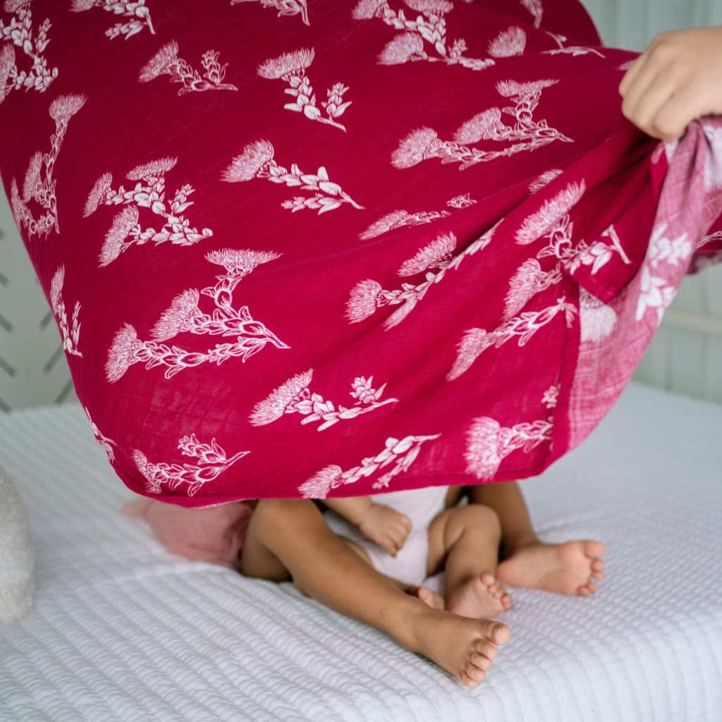 ʻŌhiʻa Lehua Muslin Swaddle Blanket